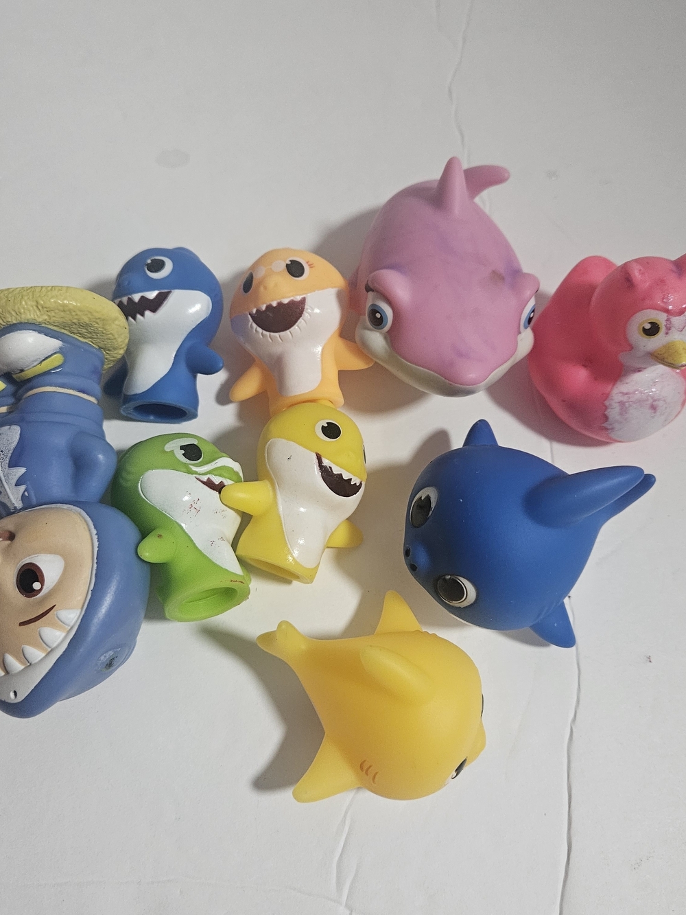 Baby Shark Bath Toy Lot - Multicolor Rubber Sharks